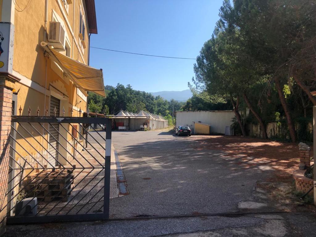 Mare O Montagna Apartment Cosenza Luaran gambar